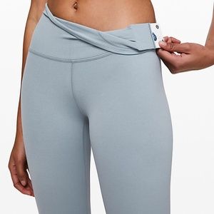 lululemon athletica Pants - LULULEMON LEGGING SIZE 8 lululemon athletica Pants - LULULEMON LEGGING SIZE 8